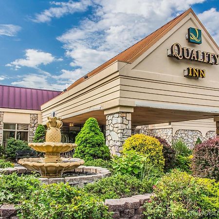 סטרודסברג Fairbridge Inn & Suites Poconos מראה חיצוני תמונה