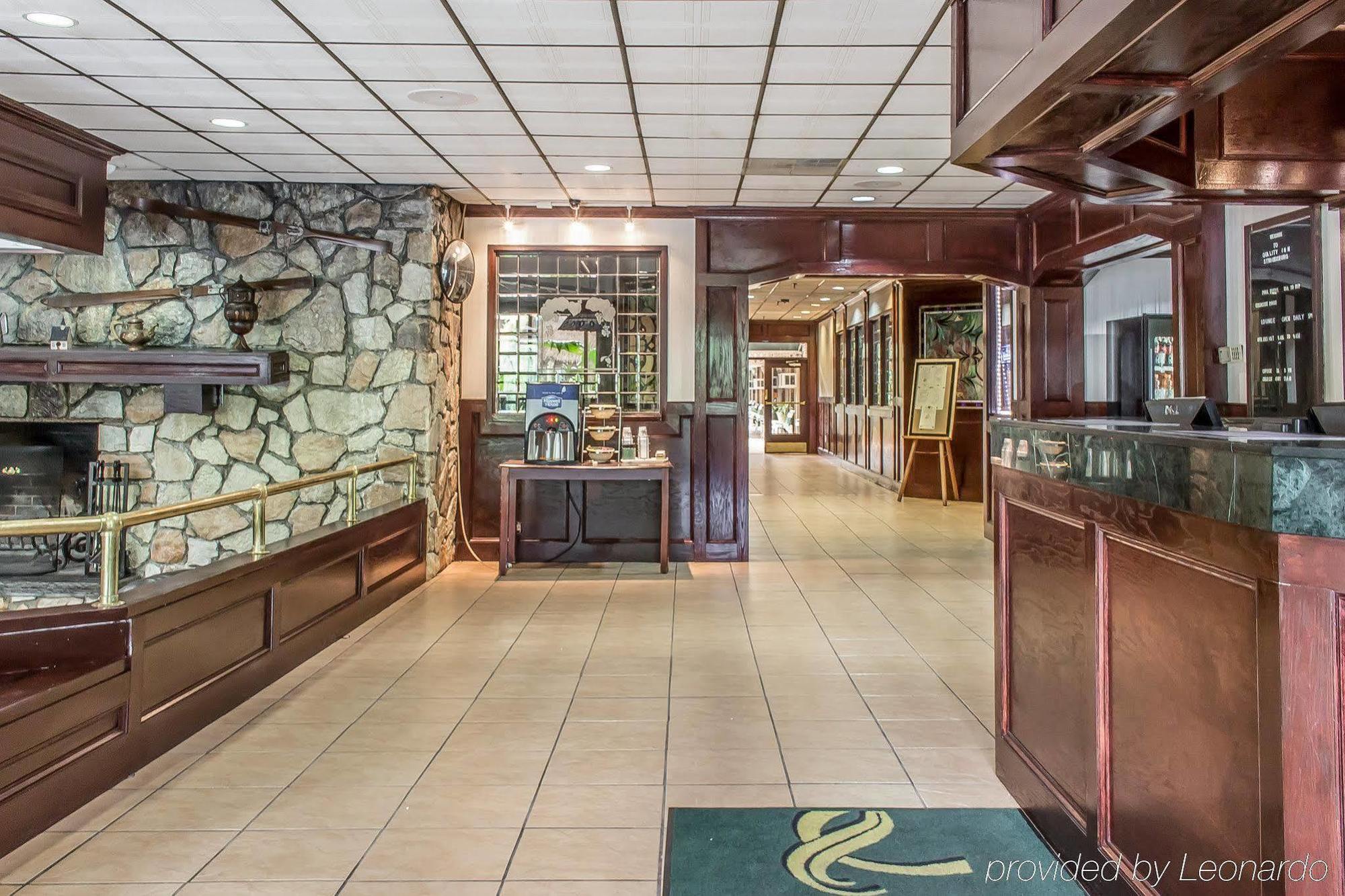 סטרודסברג Fairbridge Inn & Suites Poconos מראה חיצוני תמונה