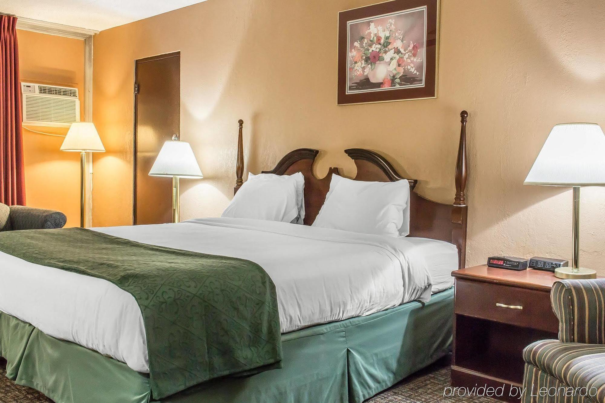 סטרודסברג Fairbridge Inn & Suites Poconos מראה חיצוני תמונה