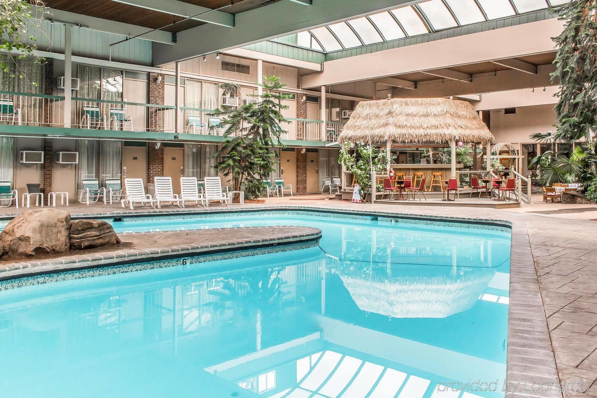 סטרודסברג Fairbridge Inn & Suites Poconos מראה חיצוני תמונה